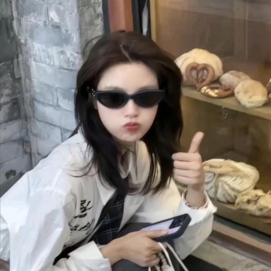 吵闹的火龙果