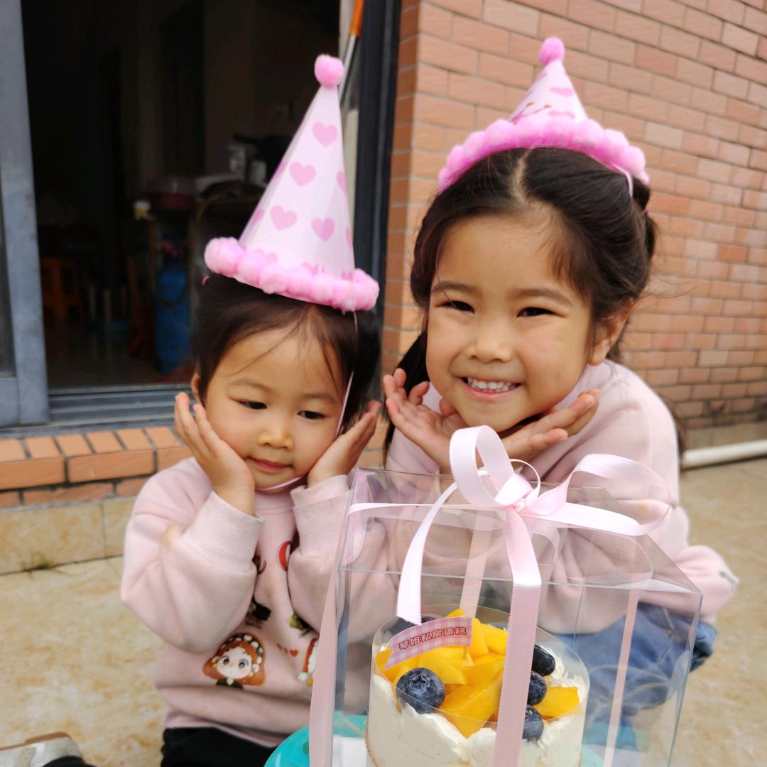 时尚高品质轻奢服饰