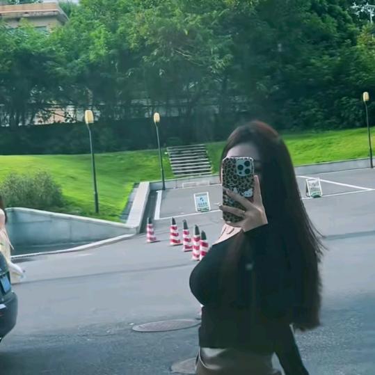 Miss张小姐