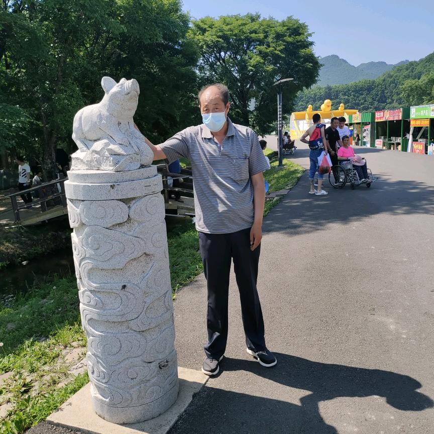 @蓝天下的浮云孙岩@