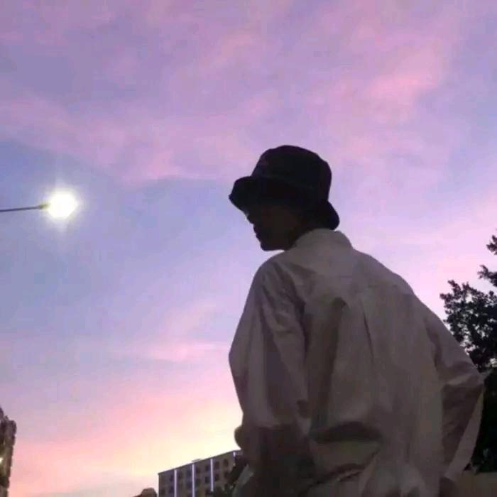 薛赤赤（恩师AAA上门捕鼠汤哥）