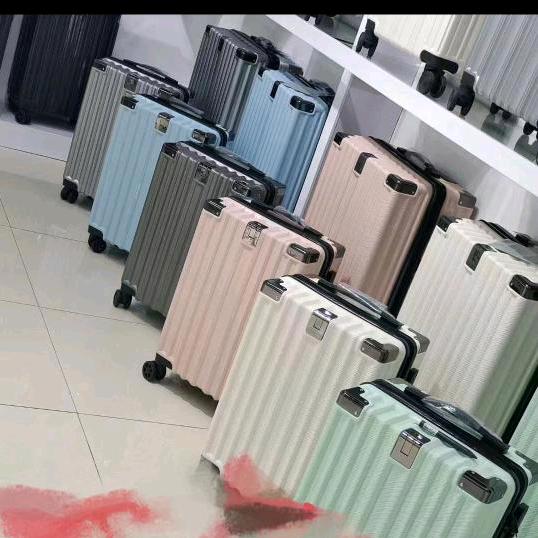 利辛县箱包皮具店