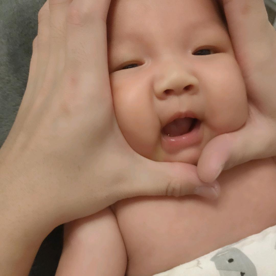 是赞赞吖🍼