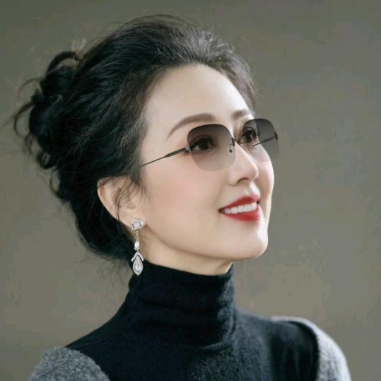 ꧁一语❀嫣然꧂