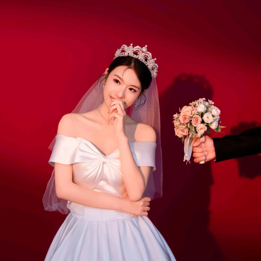 小小芸