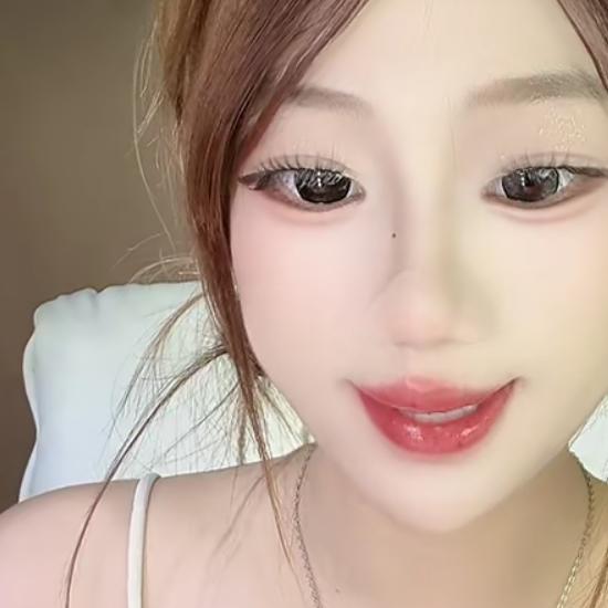 天真无邪小萝莉