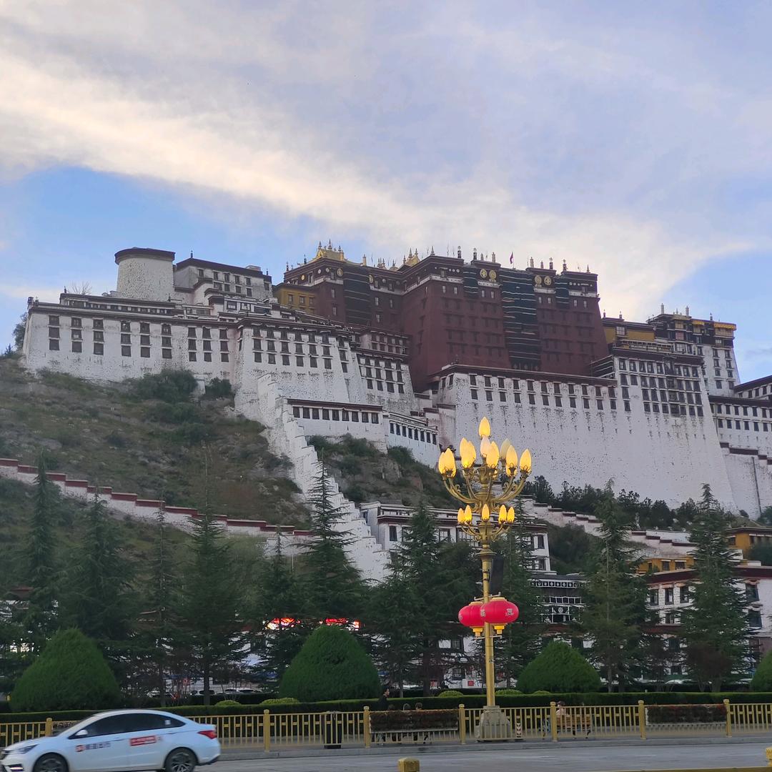 西藏老兵一一顺和鞋城