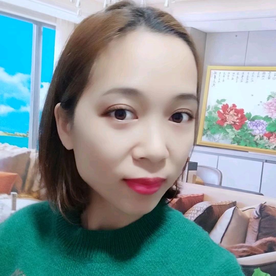 宝马车里的女人