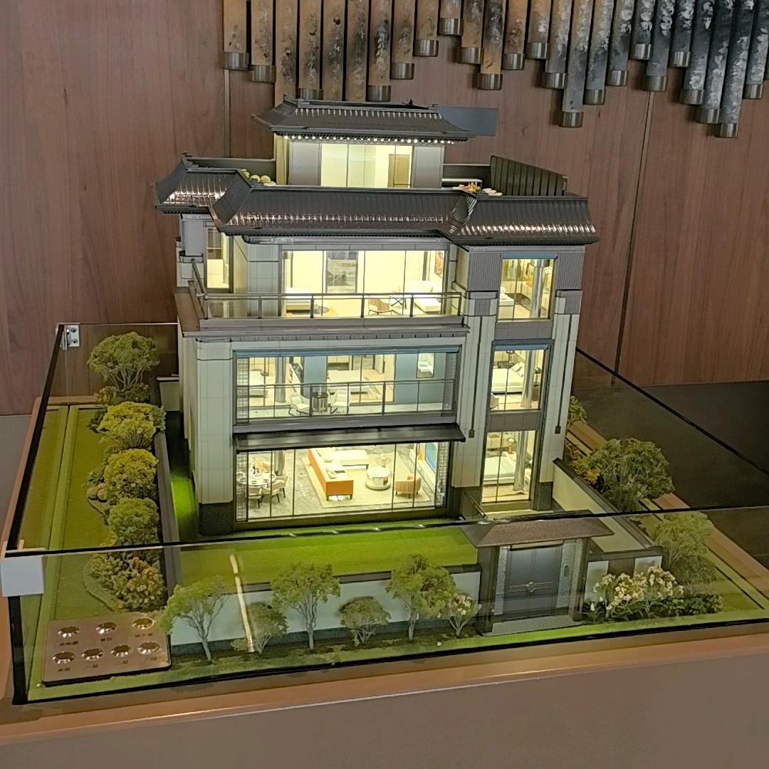 爱睡觉的懒羊羊