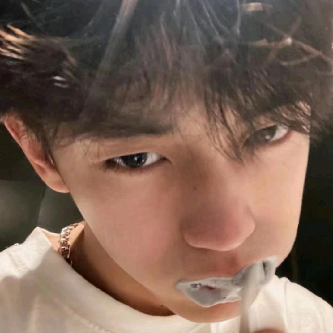 小阳爱喝五粮液