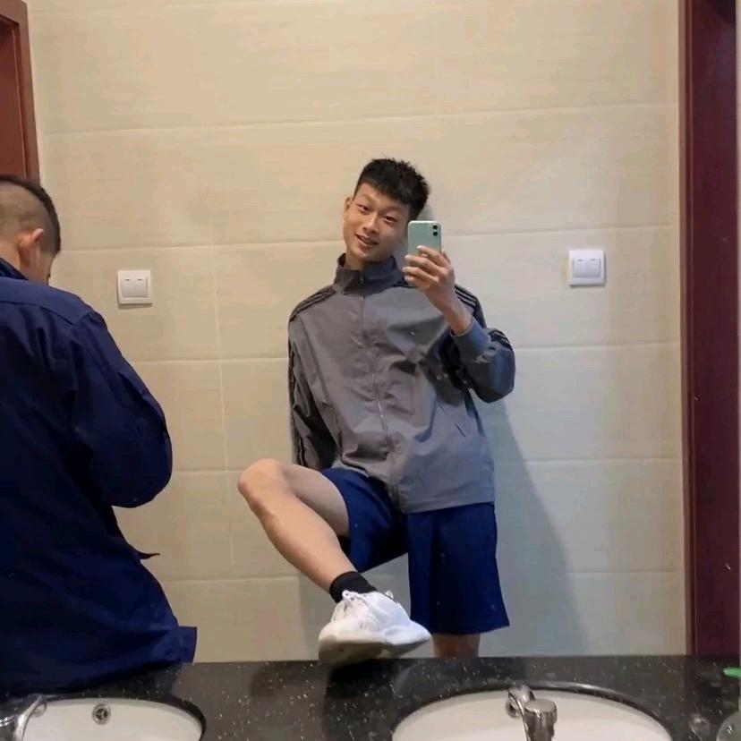 爱睡大觉.-.
