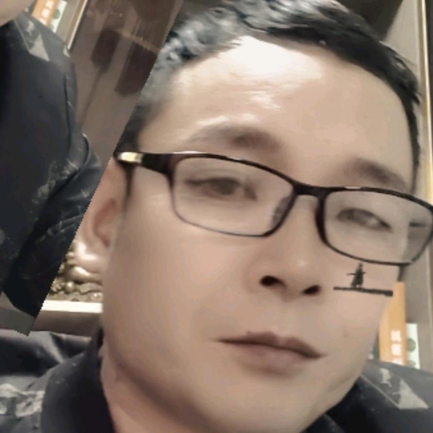 谭笑风生