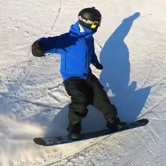 爱滑雪陆冲的梦飞