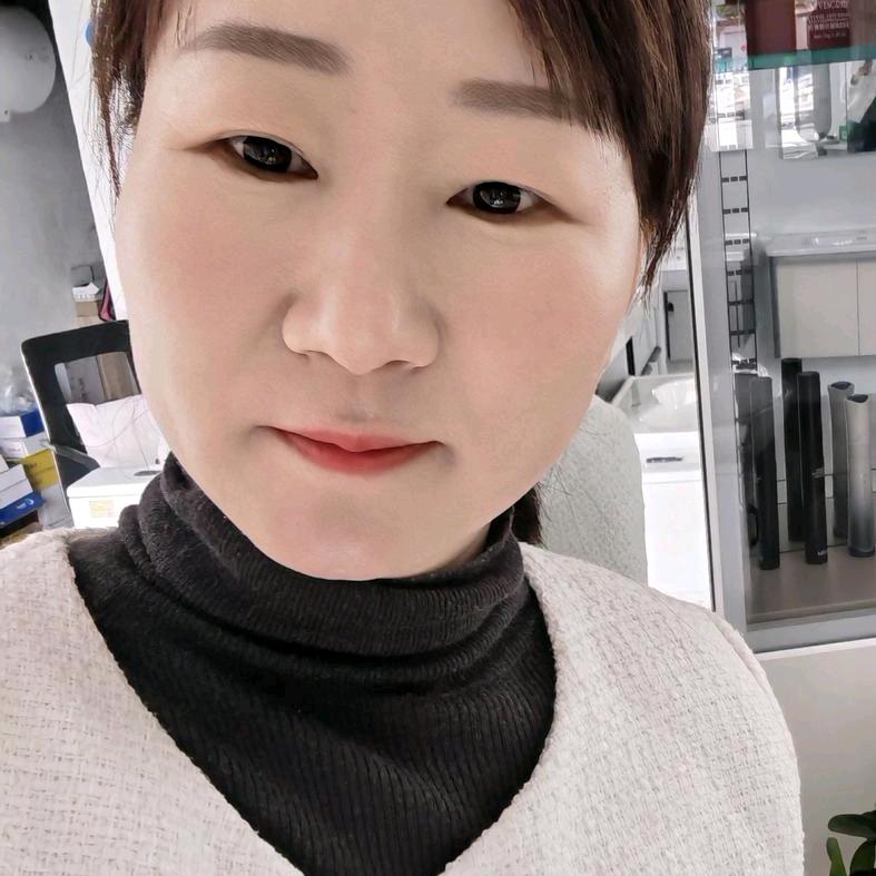 张影 下午5：20    周日休息