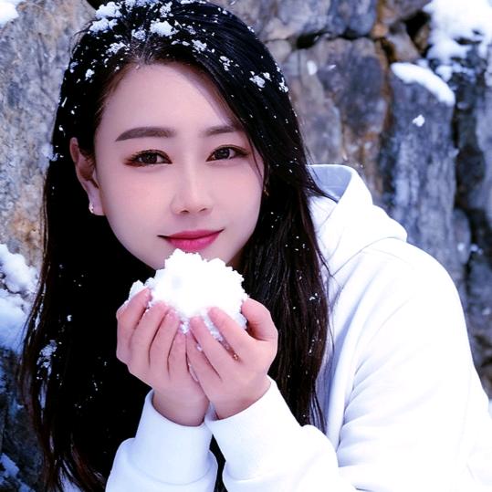 灰色轨迹🙏 飞儿