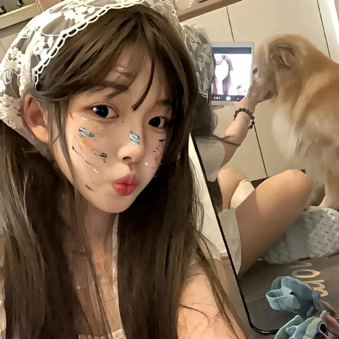 有虎牙的小猫～