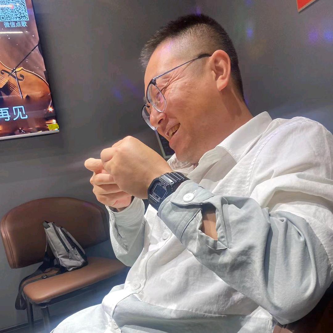 🇨🇳白了个白↑😇