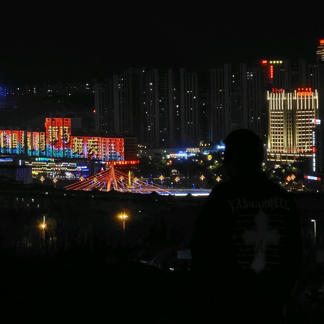 浩琪不好奇