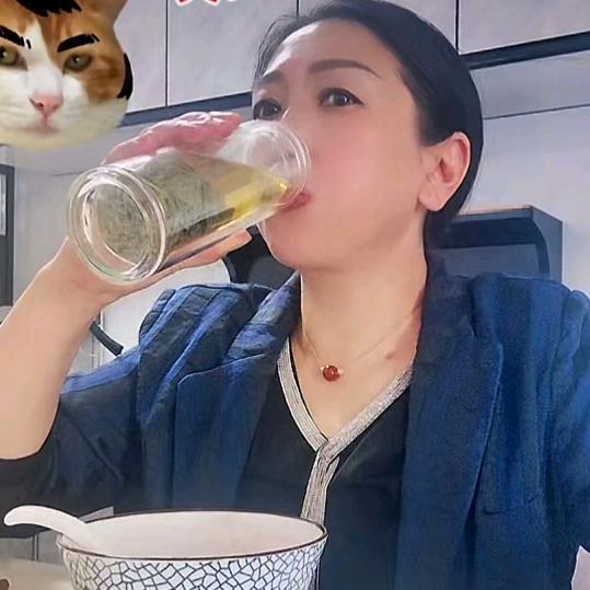 硒茶小婆婆