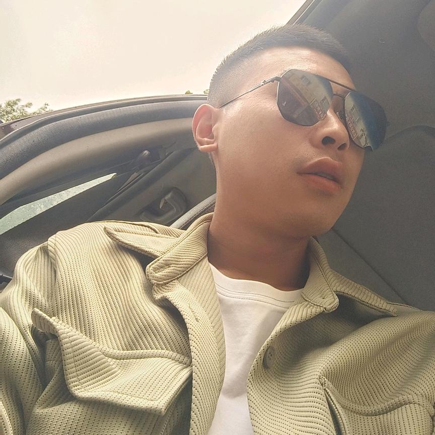 满眼星|何|皆是王