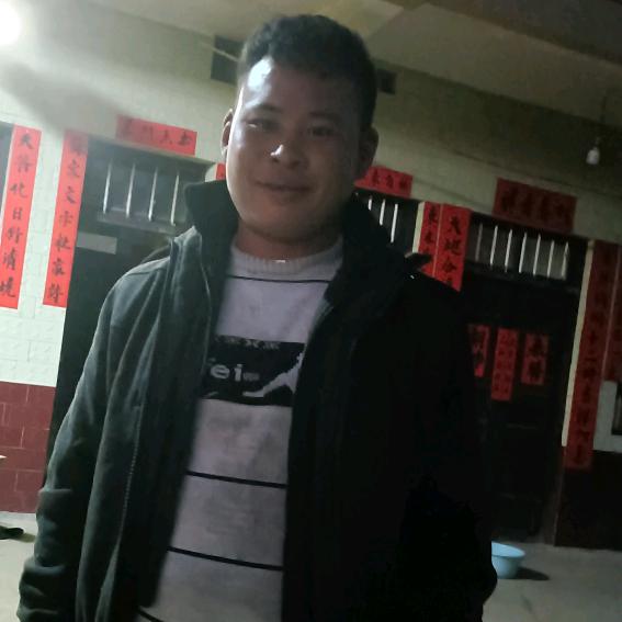 小帅哥。。。
