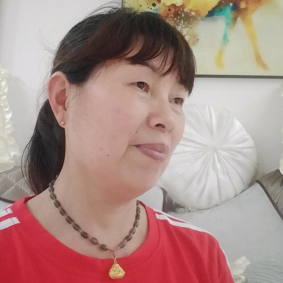 华晓英
