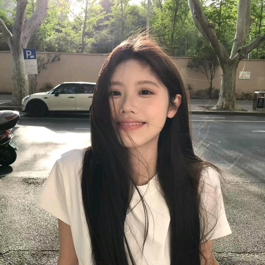 吾悦游泳健身钟芊芊