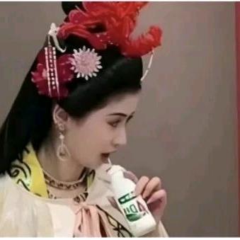 性感母蟑螂发疯猛抽185男大嫩臀