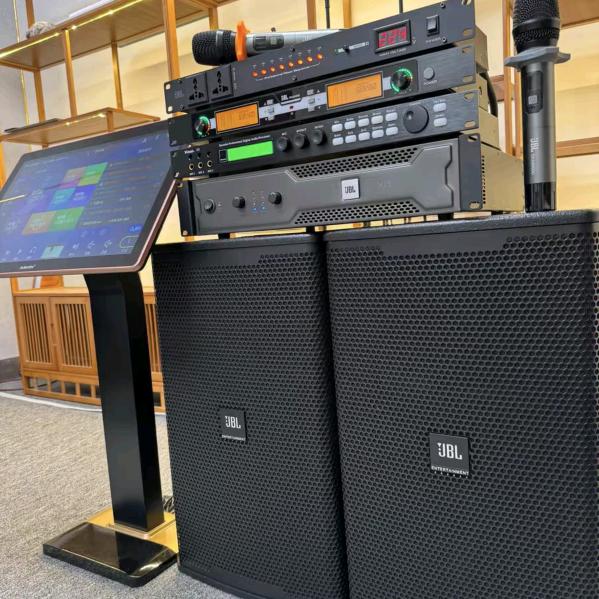 专业音响设备