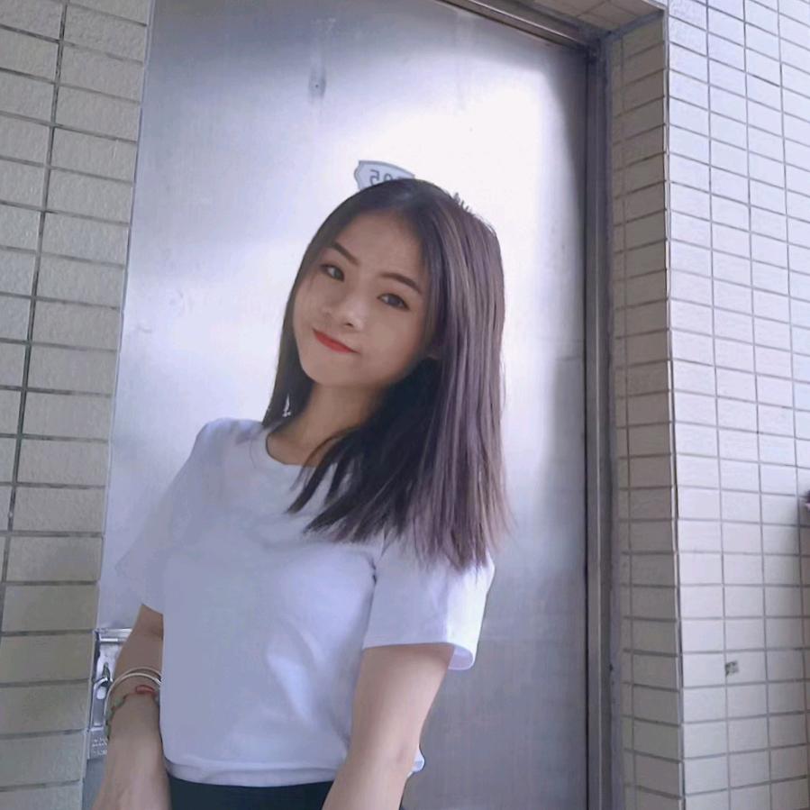 小霞妹。