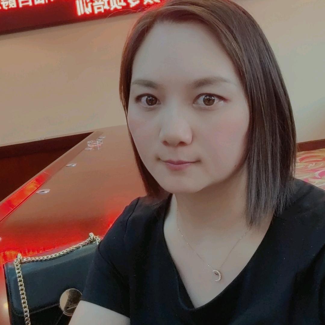 彝良百爵珠宝尹梅