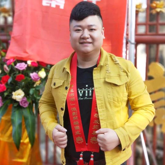 小品演员黄晓佳（不要连点赞，谢谢）
