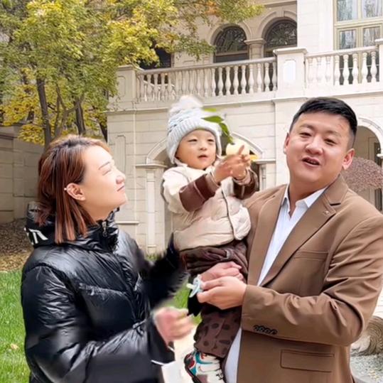 龙悦幸福一家人