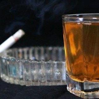 @烈酒伴浓烟