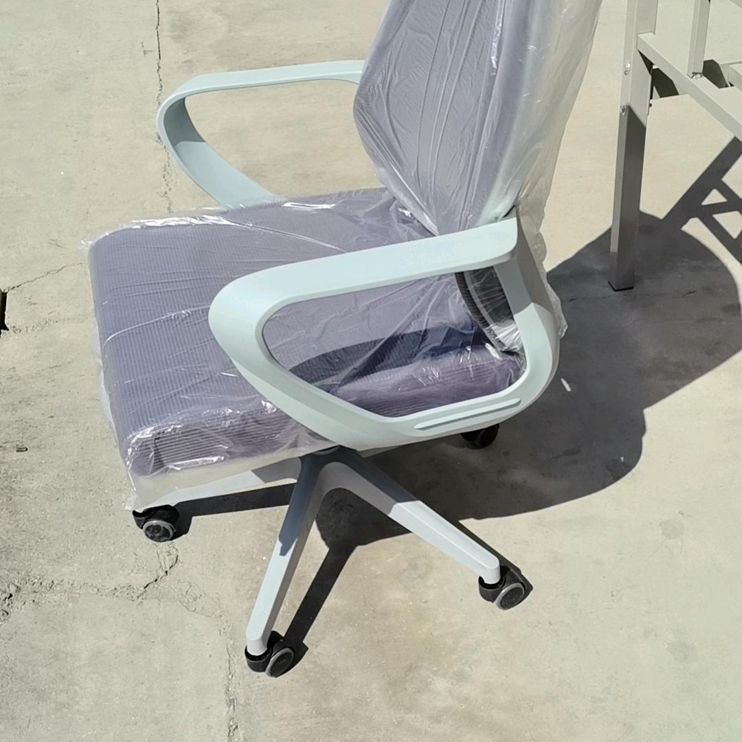 塔什干卖家具的老杨