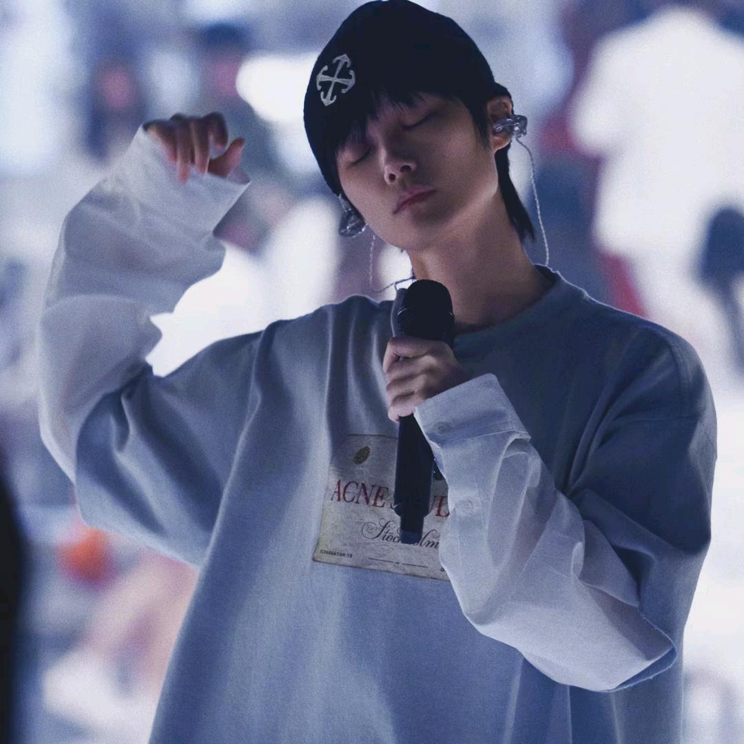 爱Lee