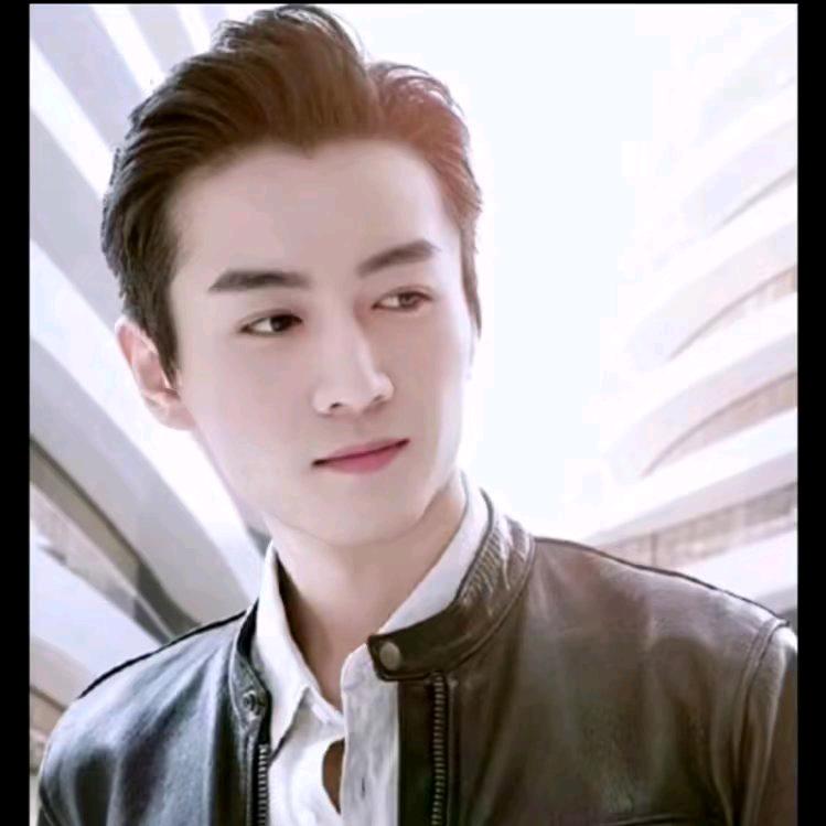 陈晓（疯爱演员陈晓）