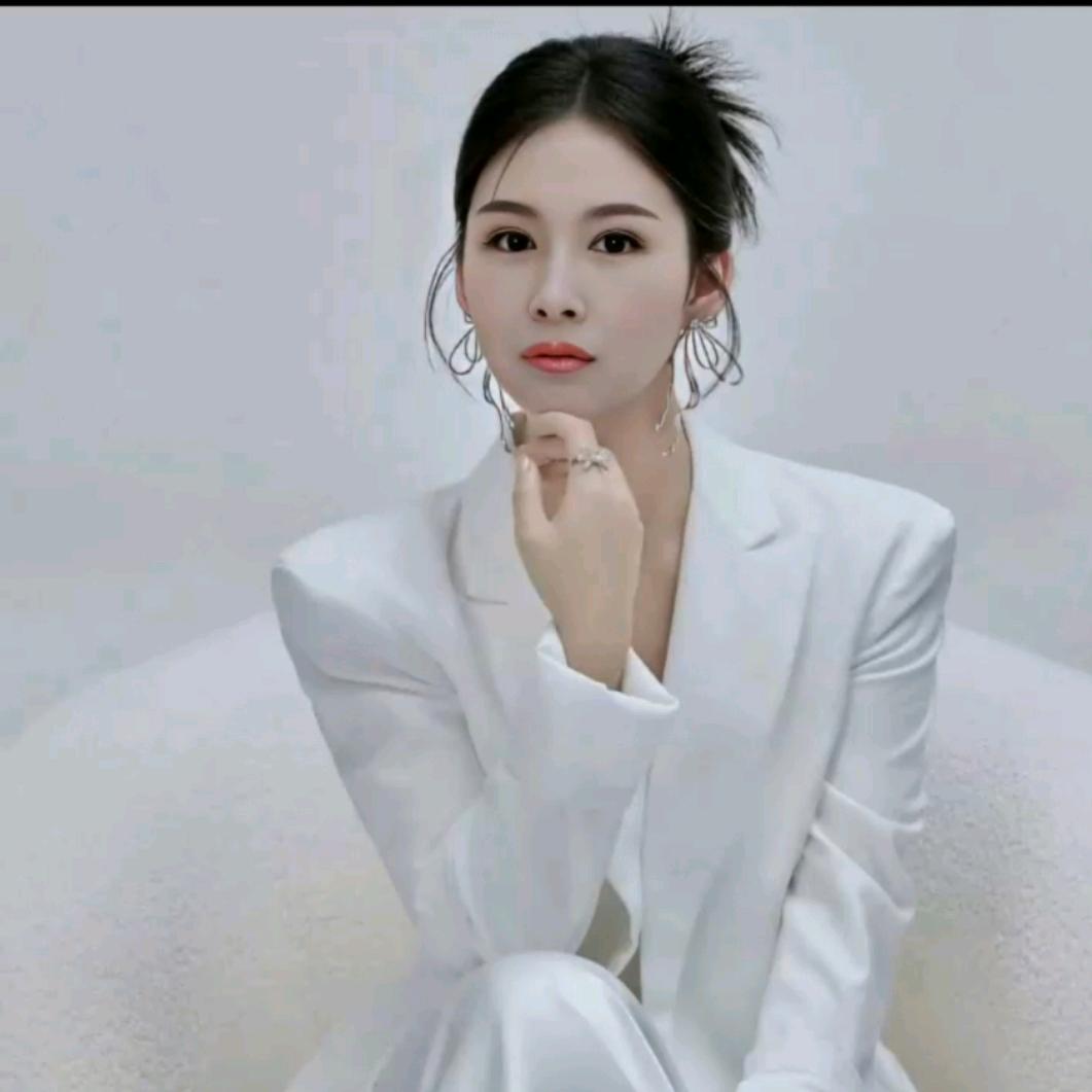运城专业做婚纱礼服跟妆的斯斯