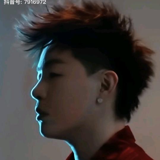 王健