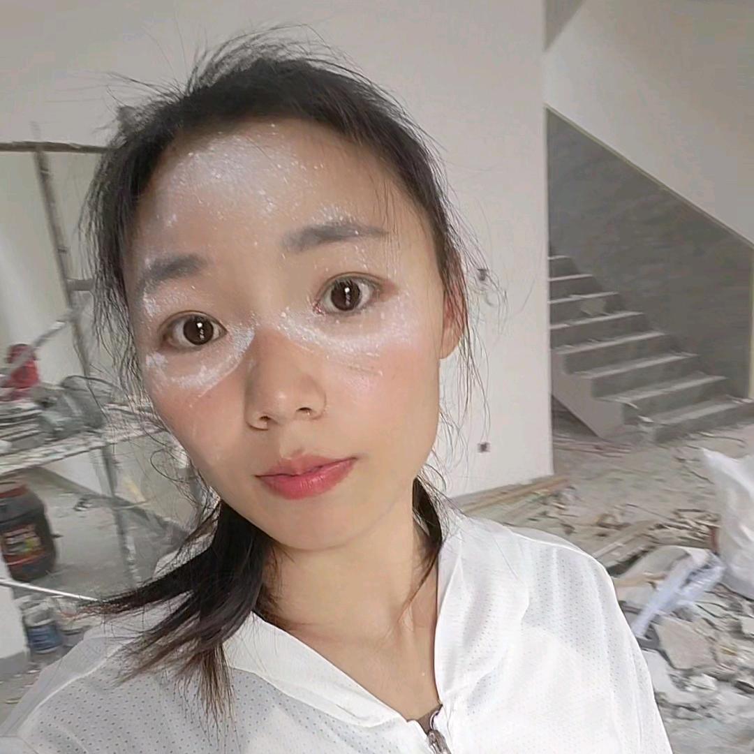 小孔是刮腻子粉的