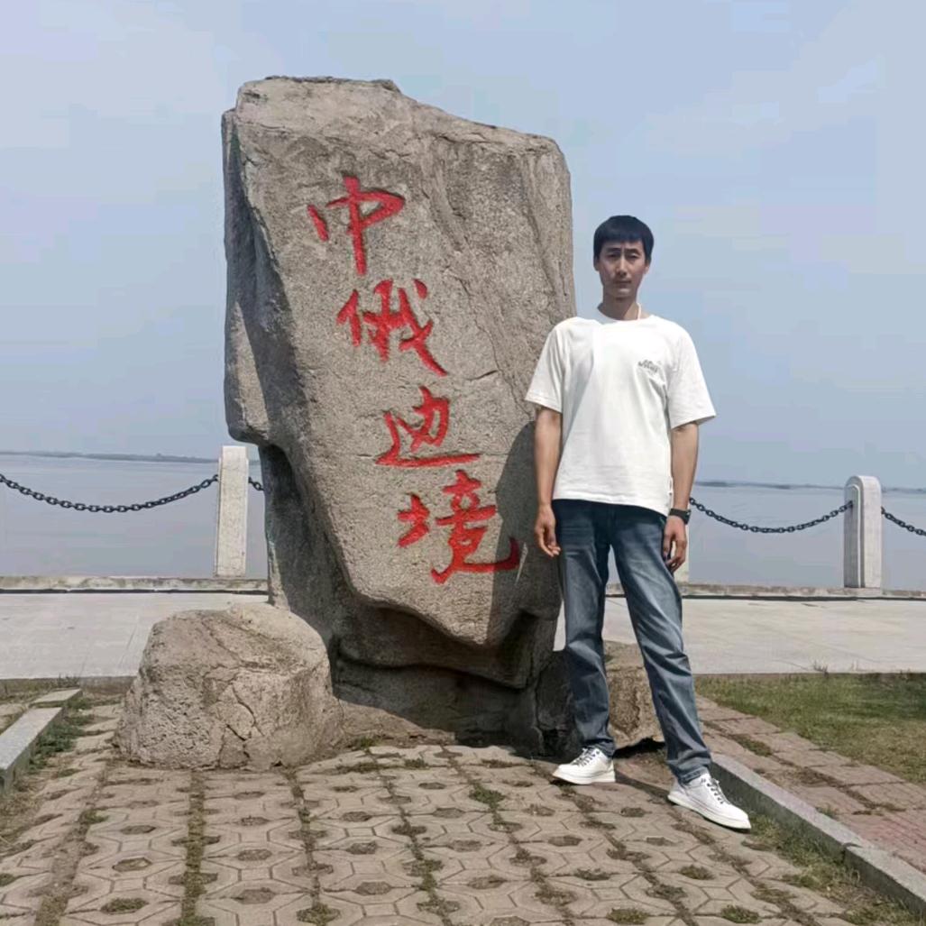 一头倔驴🐴