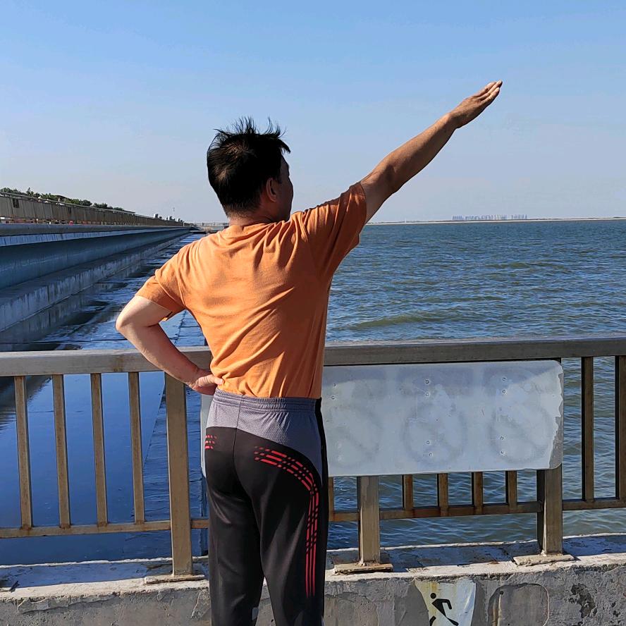 用户9744675590461裕的