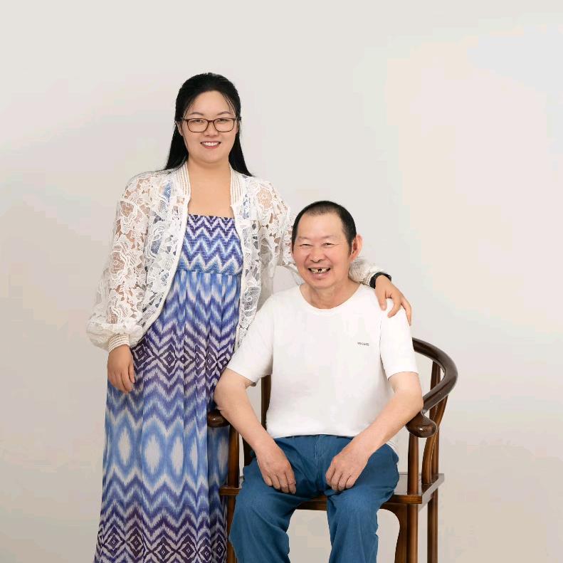 丹凤和大礼包爸爸王兵其