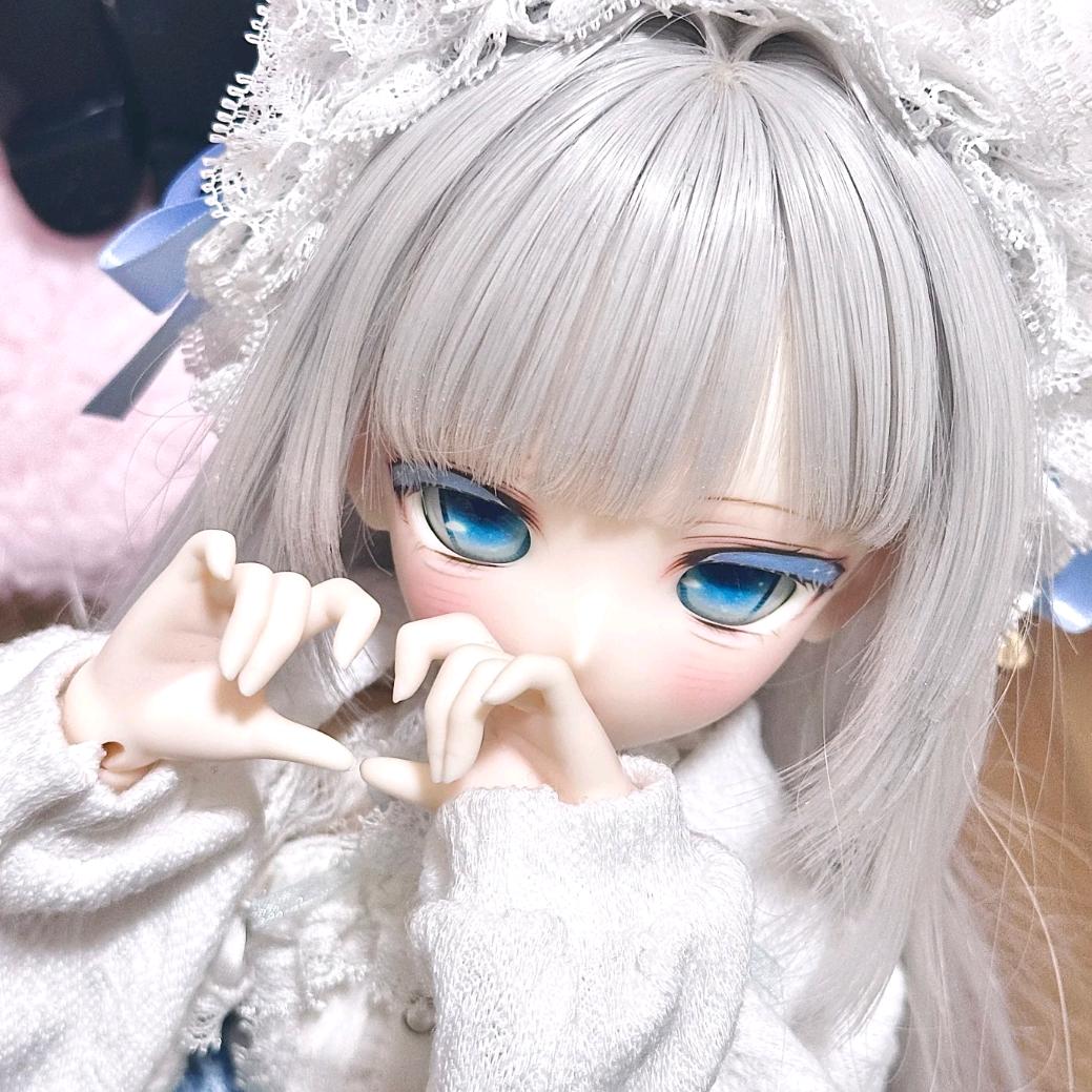 淋小雨爱看Motogp和F1