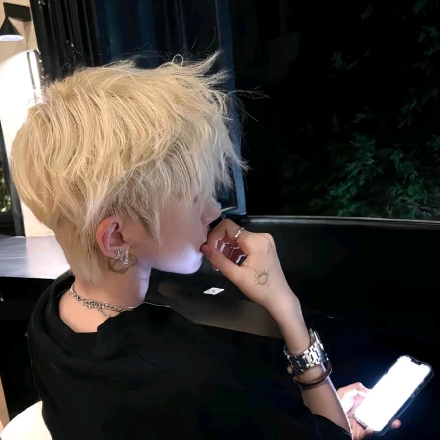 小亓.