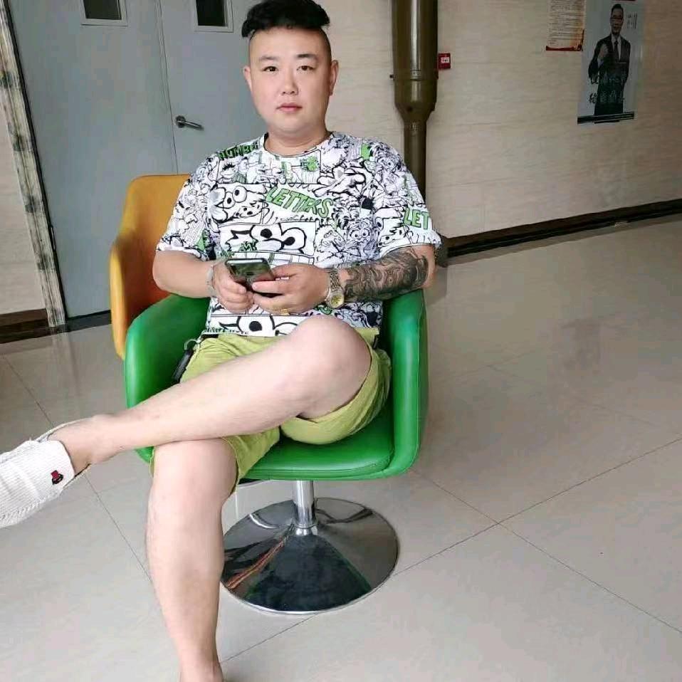 小哥
