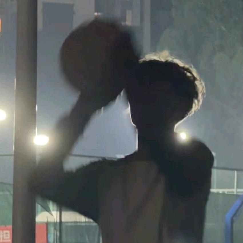 小丰爱打球