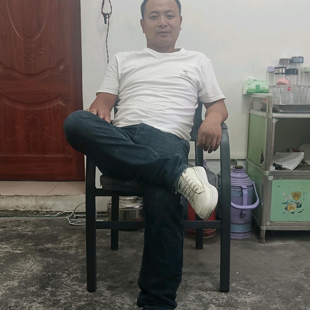 强，哥