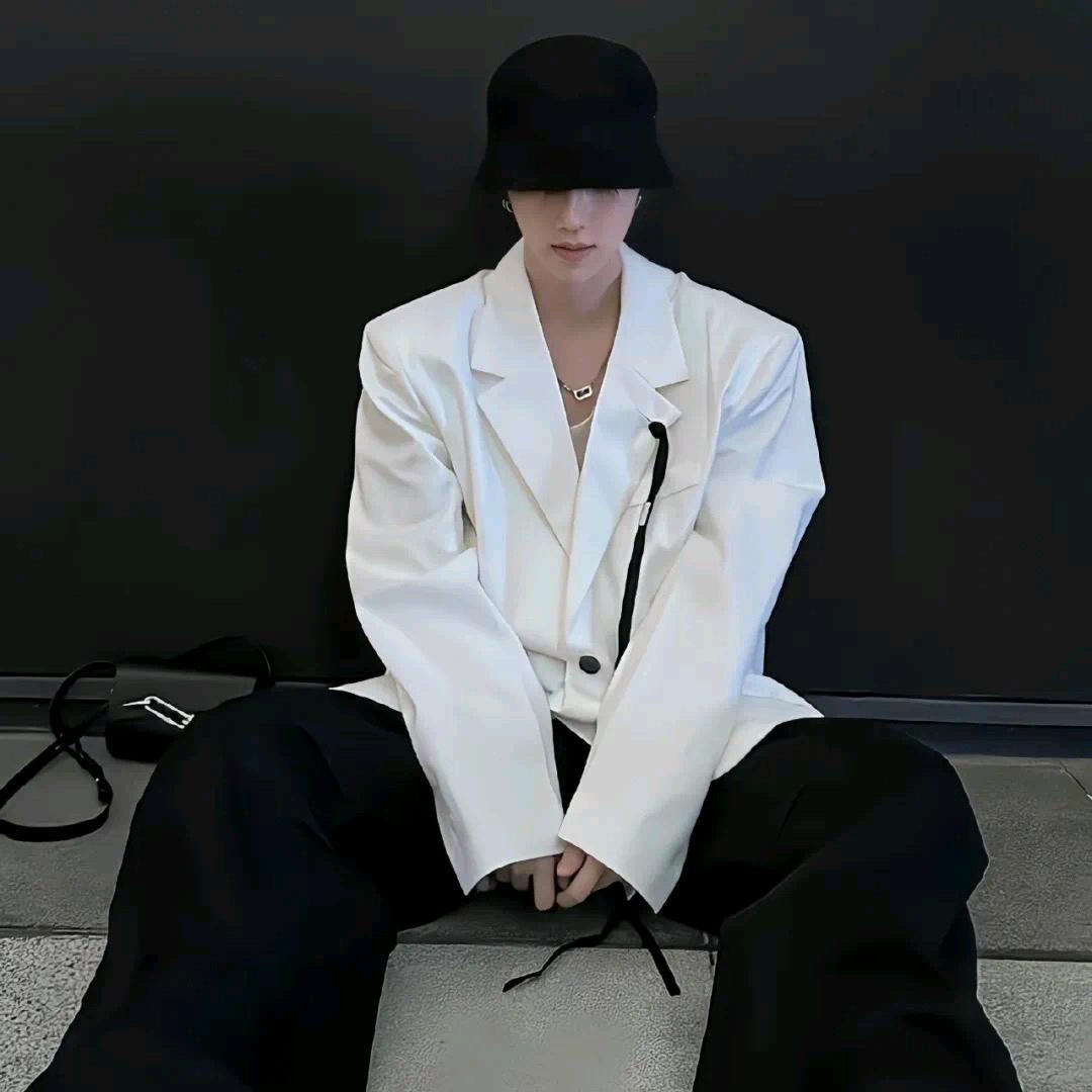 Mr. Lv