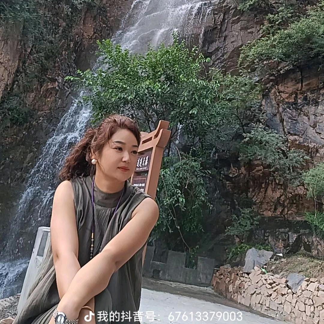 杨东琴